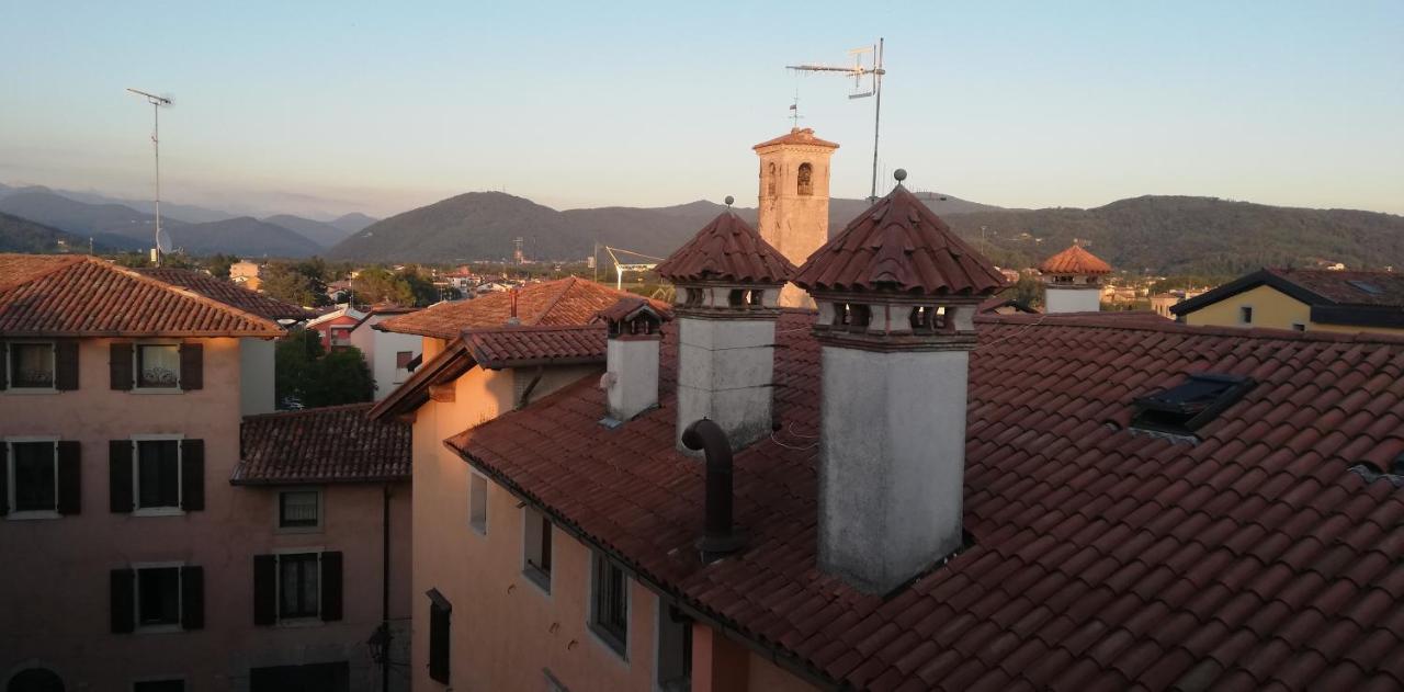 Apartamento Loft In Piazza Con Soppalco Cividale del Friuli Exterior foto