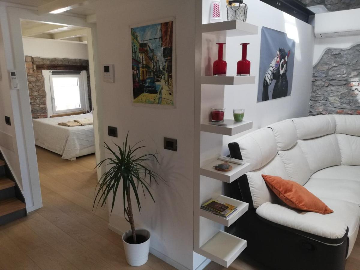 Apartamento Loft In Piazza Con Soppalco Cividale del Friuli Exterior foto