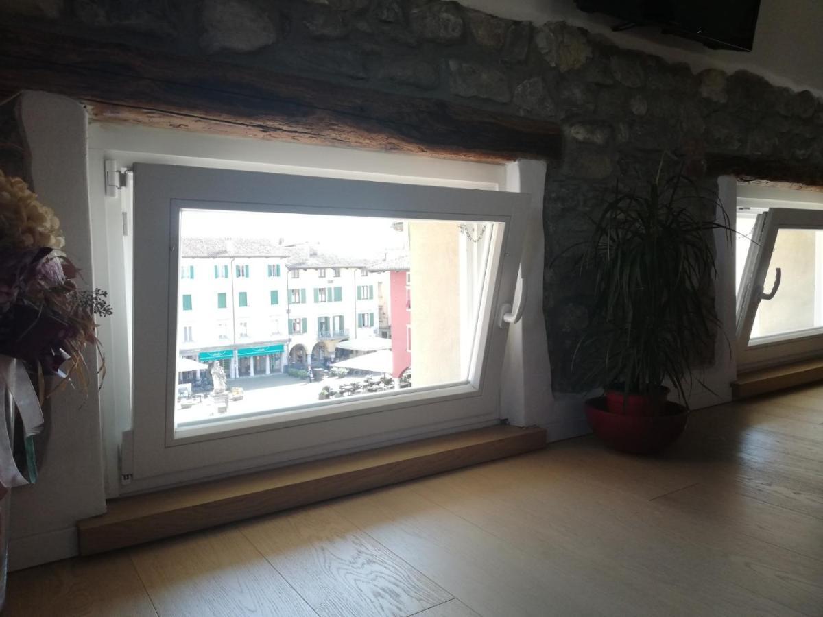 Apartamento Loft In Piazza Con Soppalco Cividale del Friuli Exterior foto